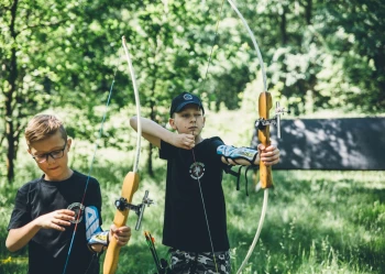 Strzelanie z łuków sportowych