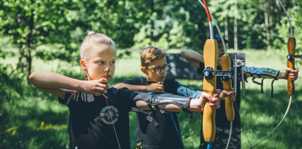Strzelanie z łuków sportowych