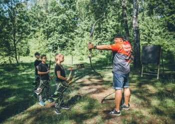 Strzelanie z łuków sportowych