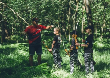 Strzelanie z łuków sportowych