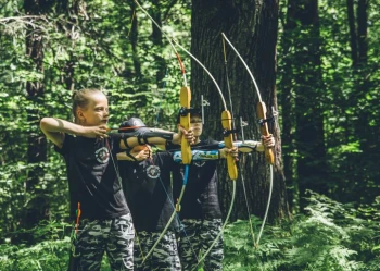 Strzelanie z łuków sportowych