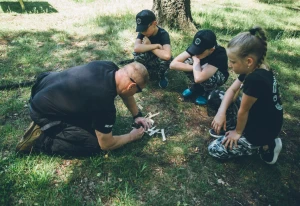Survival dla dzieci – nauka umiejętności, przygody i samodzielności